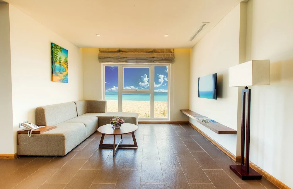 Sandy Beach Non Nuoc Resort Danang