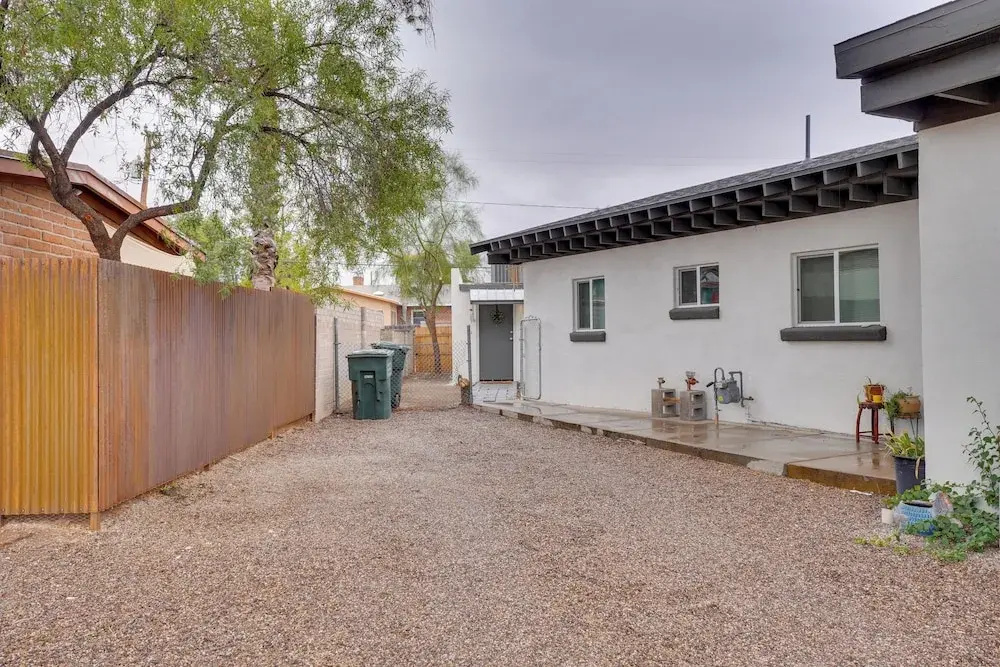 Tucson Studio ~ 2 Mi to University of Arizona!