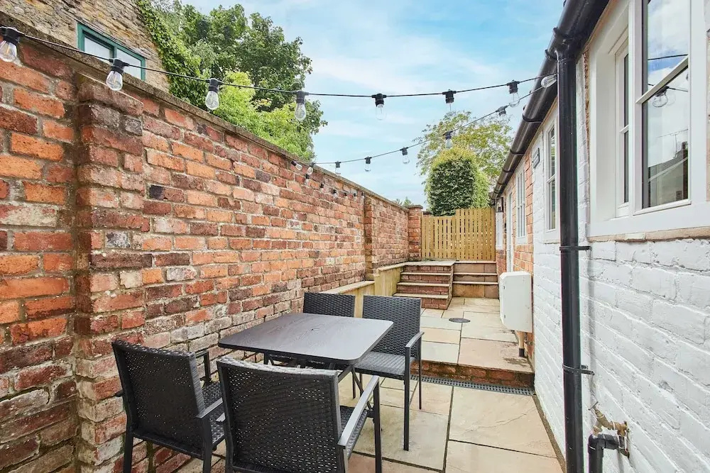 Host Stay Damson Cottage