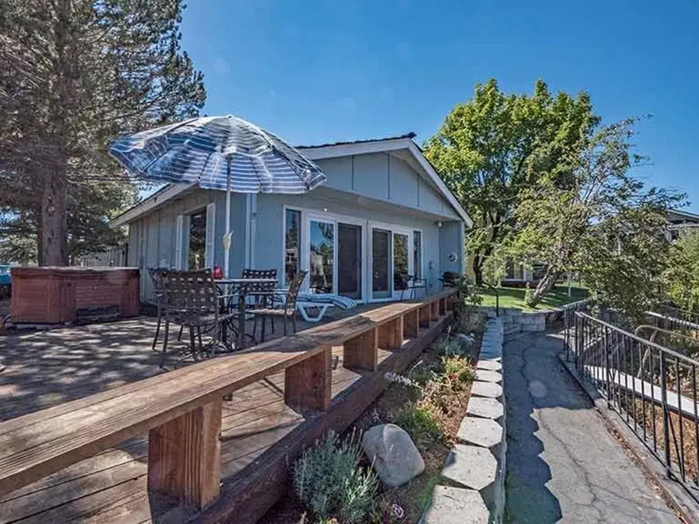 2073 Traverse Court By Redawning