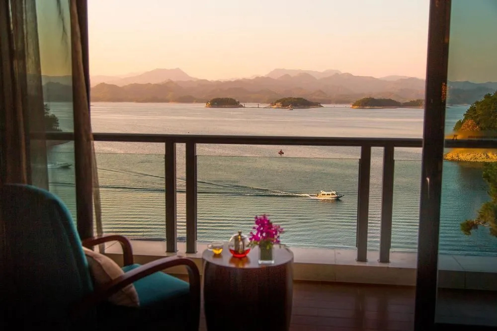 Balcony & Terrace