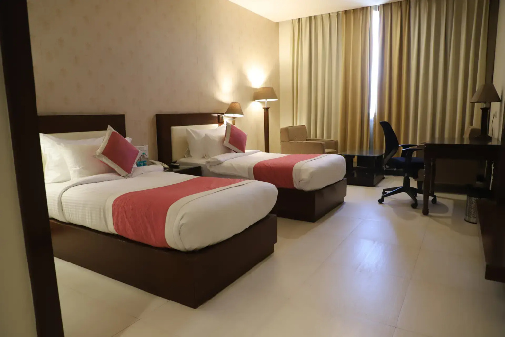 Hotel Devashish — 2