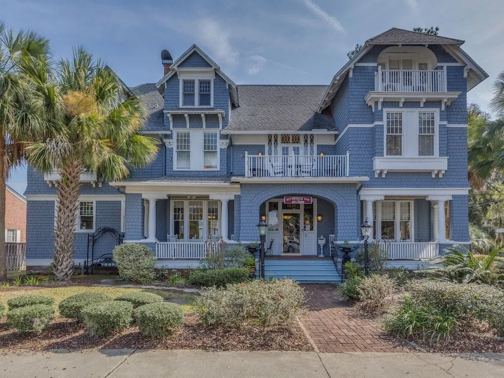 Riverdale Inn — фото