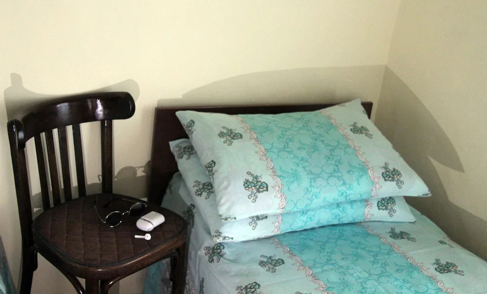 Kamolot Guesthouse - Hostel