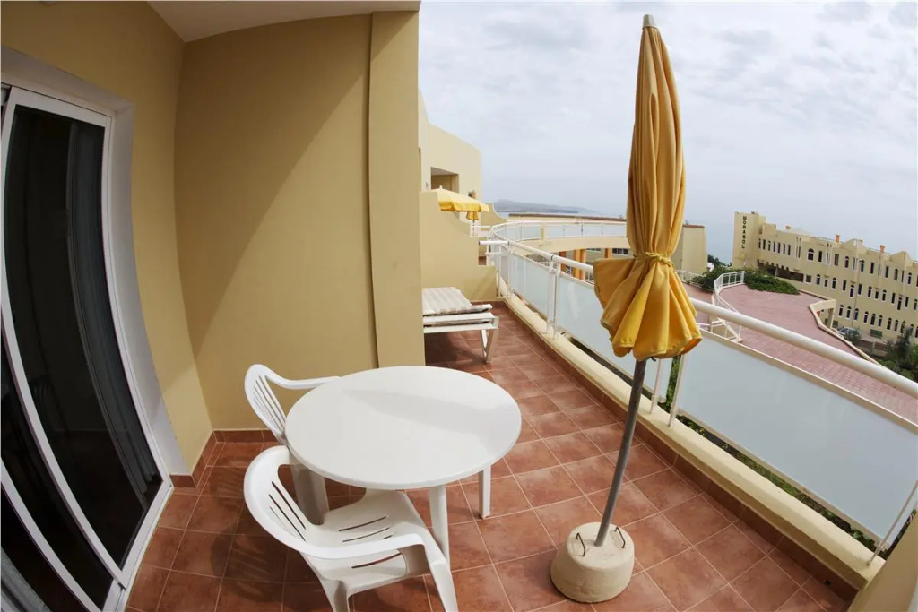 Balcony & Terrace