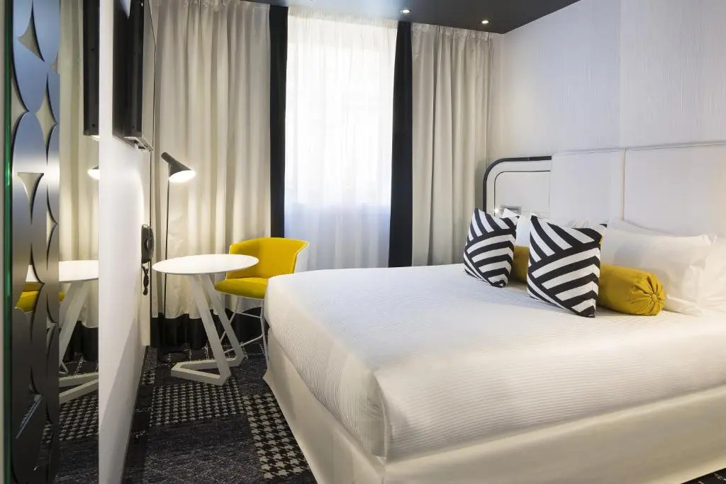Classic Double room (full double bed)