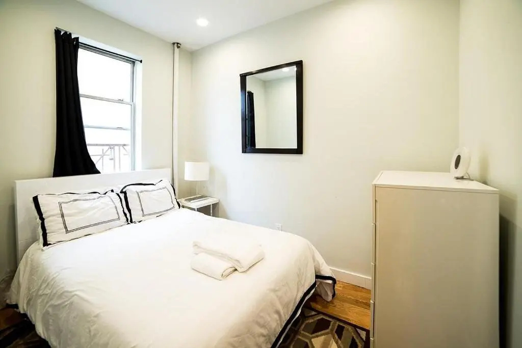 Newly Renovated Heart Of Lower East Side 2Br 1Ba, 5 Min Walk To Soho, 1 Block To Whole Foods, Washer Dryer!