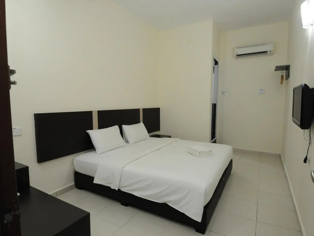 Standard Double room (full double bed)