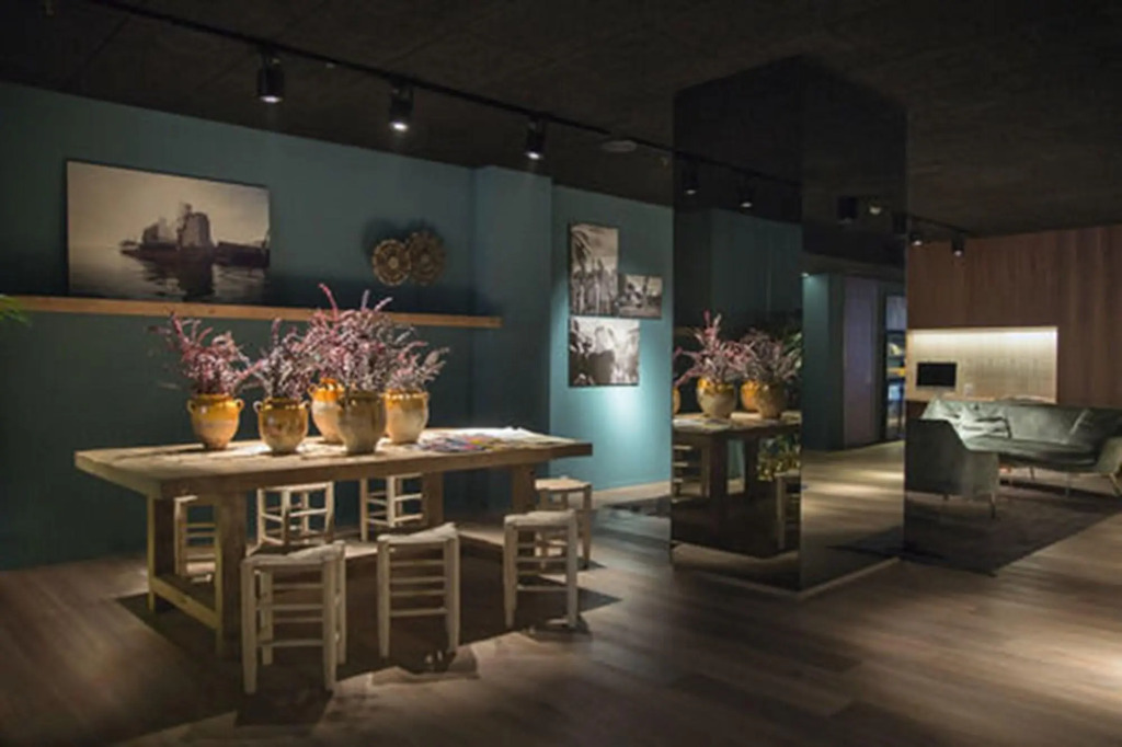 Yurbban Trafalgar Hotel picture