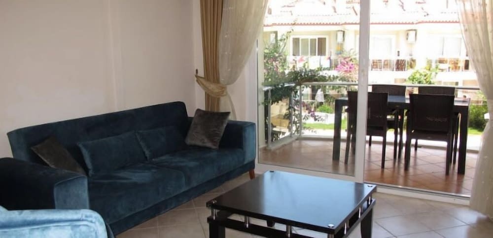 Villa SL06 by JoyLettings