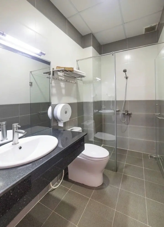Standard Quadruple room with garden view