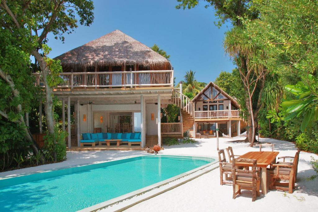 Люкс With Pool Crusoe с 3 комнатами в Soneva Fushi
