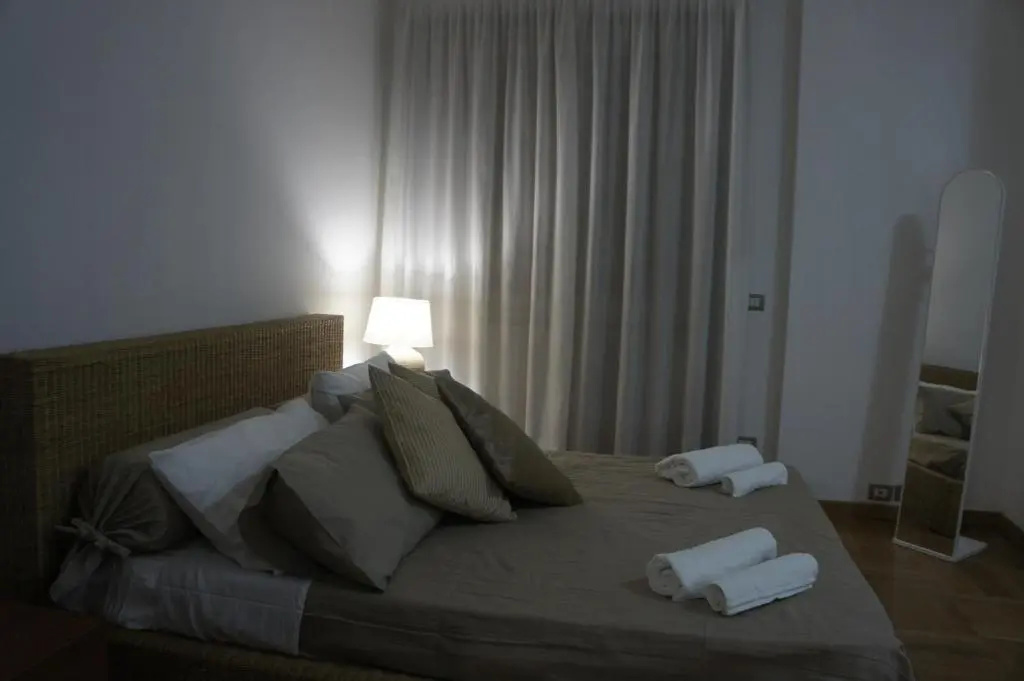 Double room (full double bed)