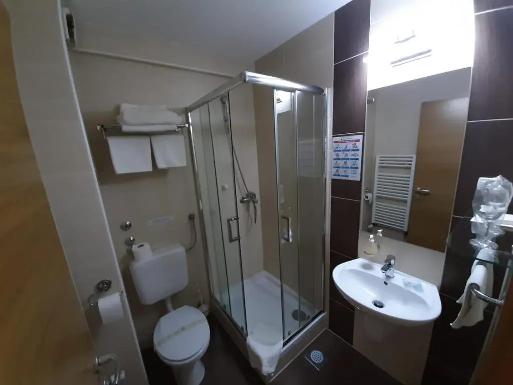Economy Double room (twin beds)