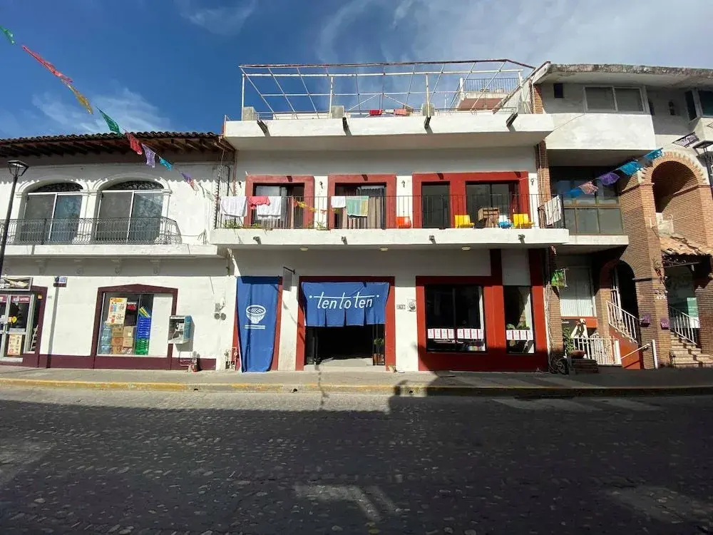 Ten to Ten Puerto Vallarta