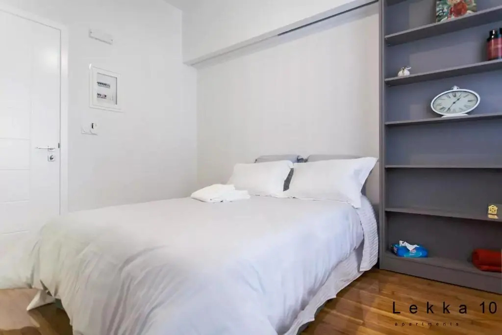 Double Modern Studio (full double bed)