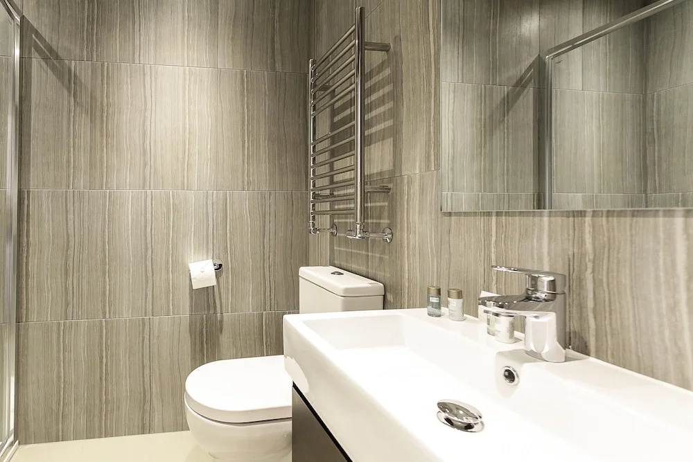 FG Apartment - Earls Court, Ongar Road