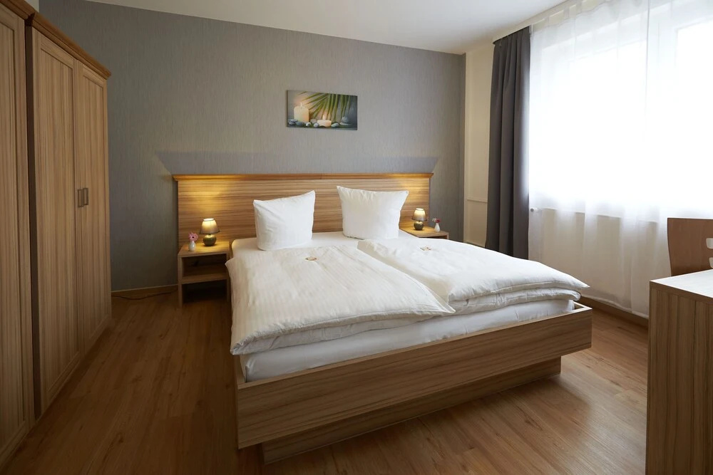 Standard Double room with balcony (full double bed)