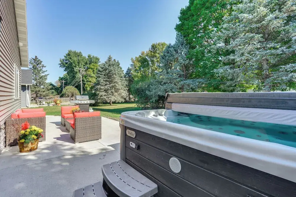 Mankato Getaway w/ Game Room & Salt Water Hot Tub!