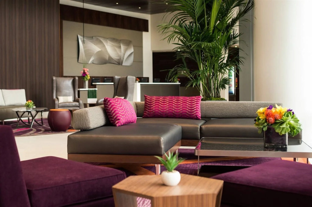 Lobby & Reception