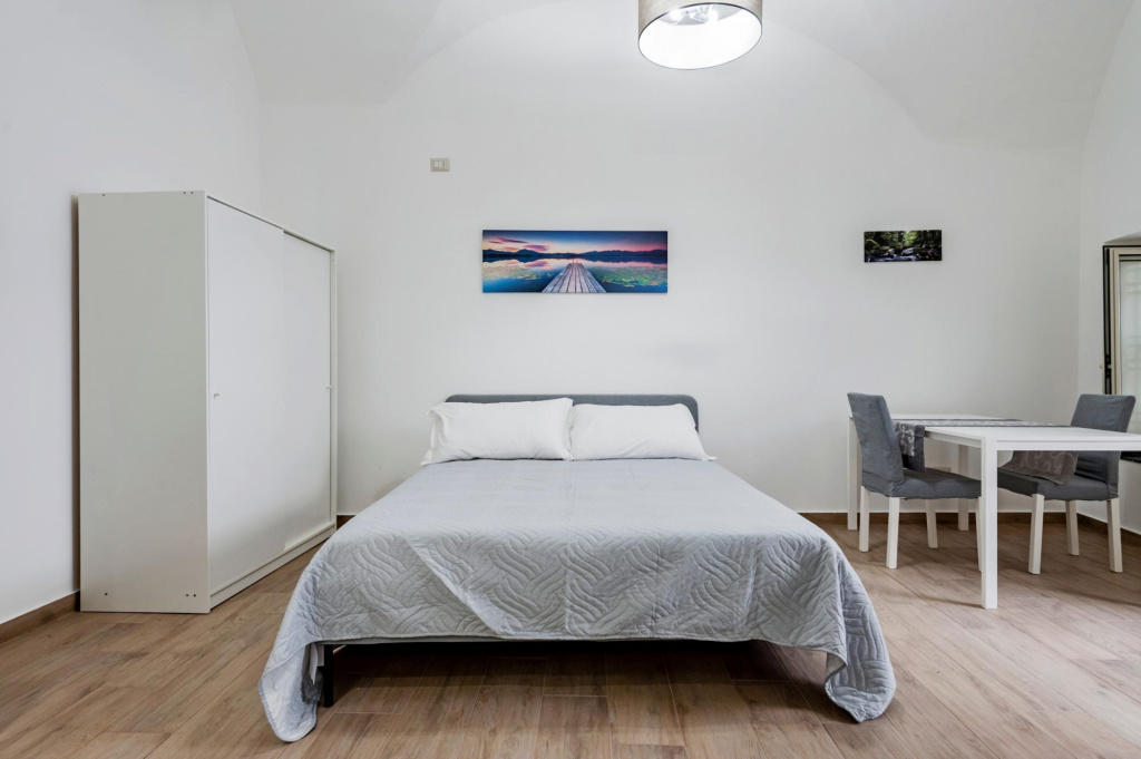 Trinit 57 Studio Apartment by Wonderful Italy