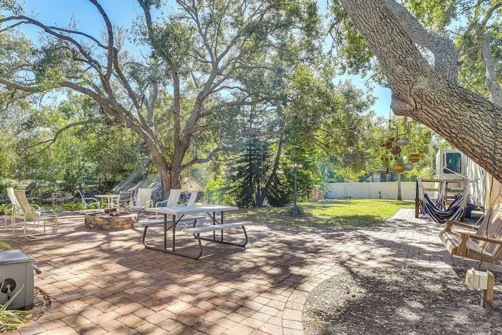 Peaceful 3-bedroom Home w/ Pool in Sarasota