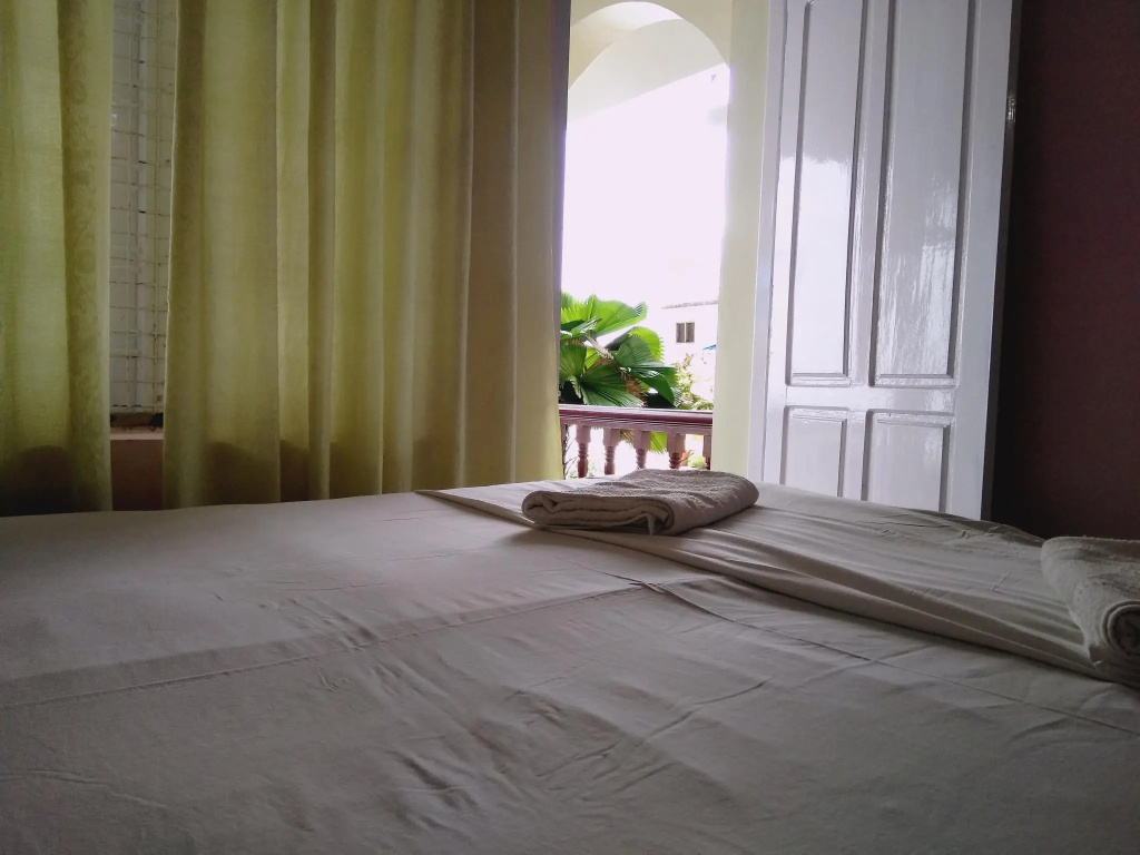 Economy room
