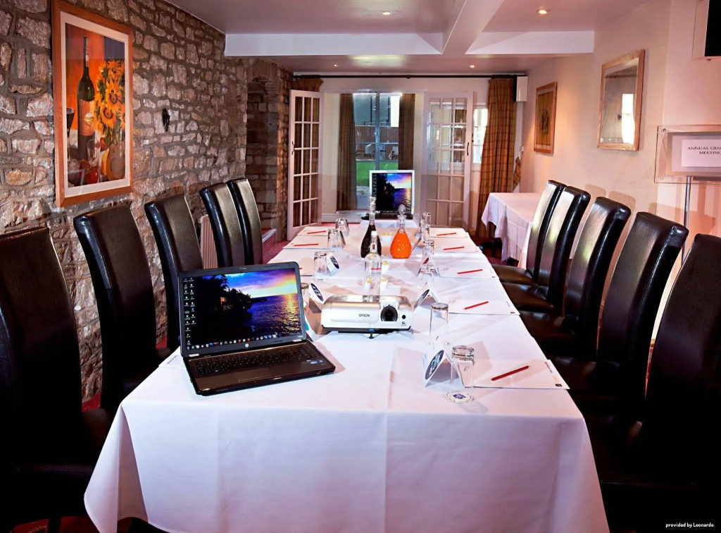 Pettifers Freehouse Hotel - Général
