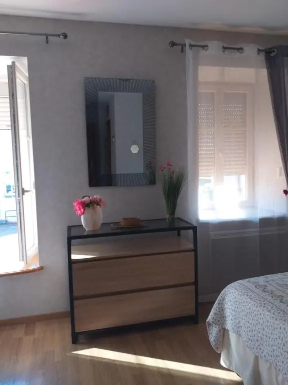 Voir la photo 1 — Logis Saint Martin