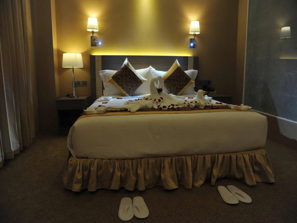 Hotel Hazel — 3