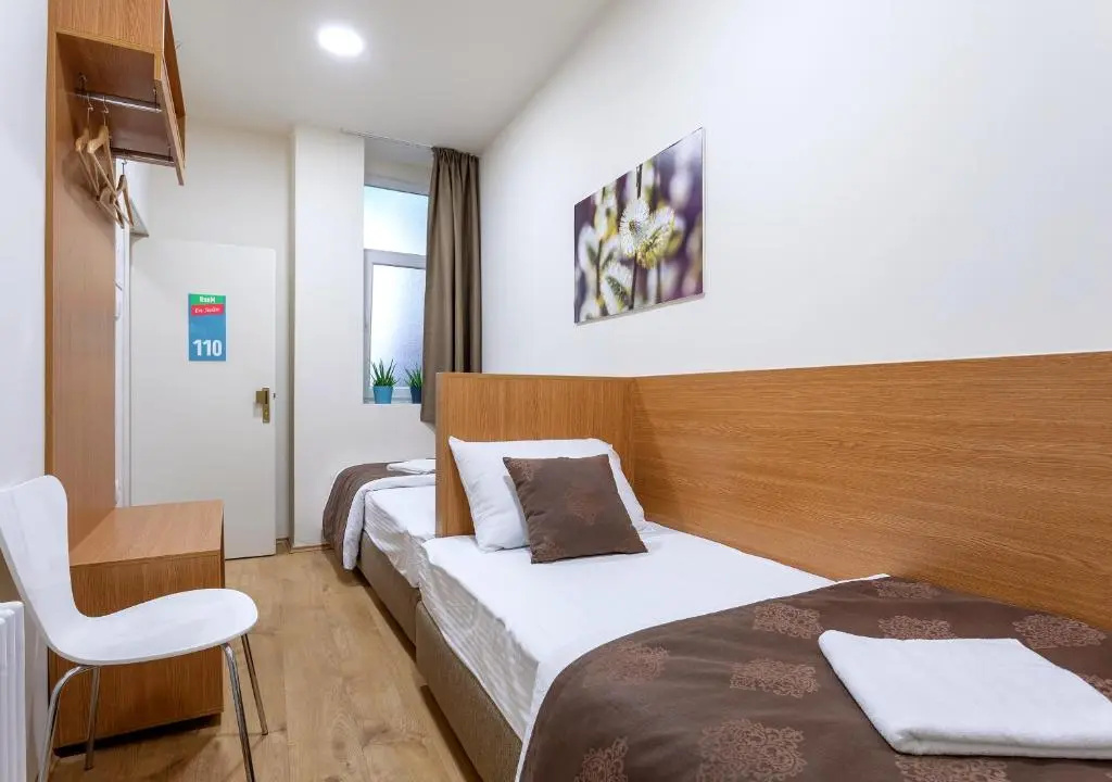 Economy room