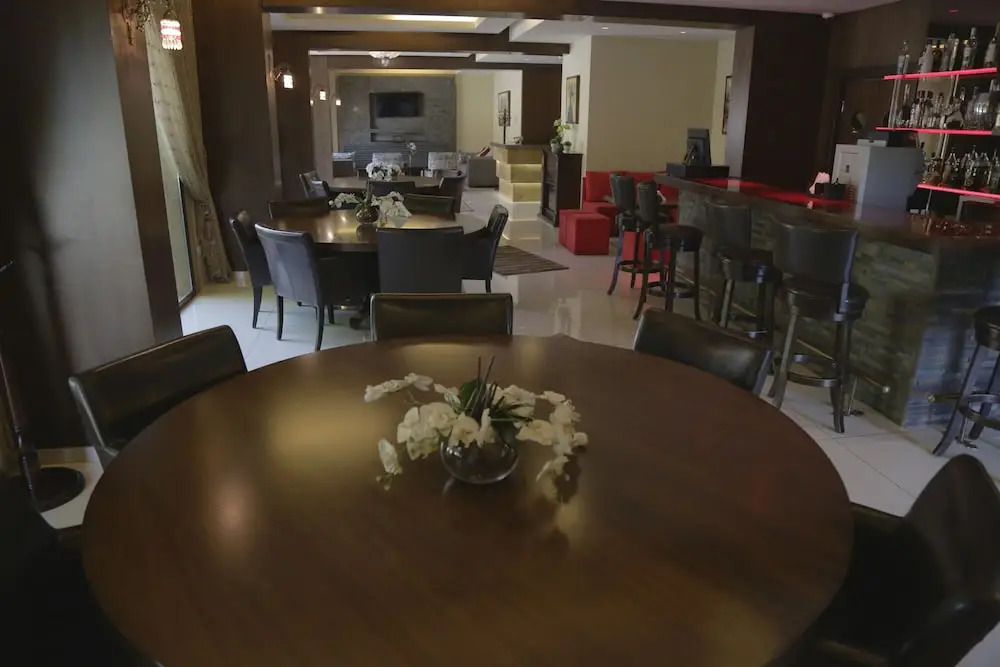 The Lodge Inn Hotel - фото 15