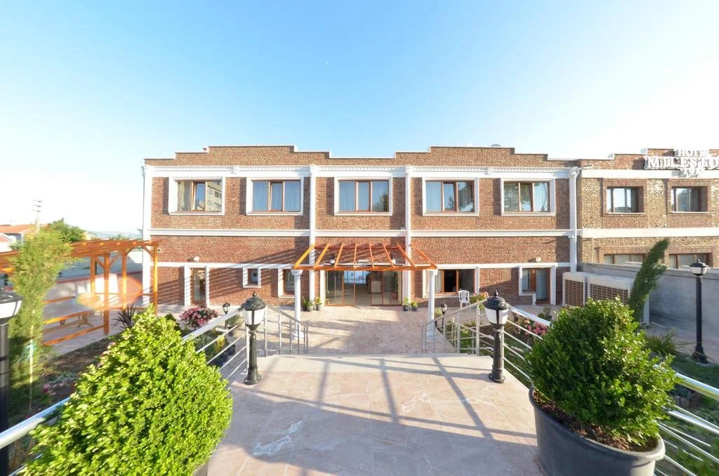 Balcony & Terrace
