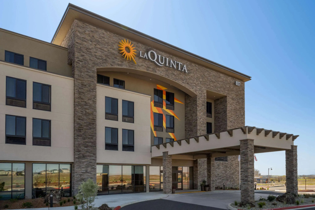 La Quinta Inn And Suites By Wyndham Lincoln