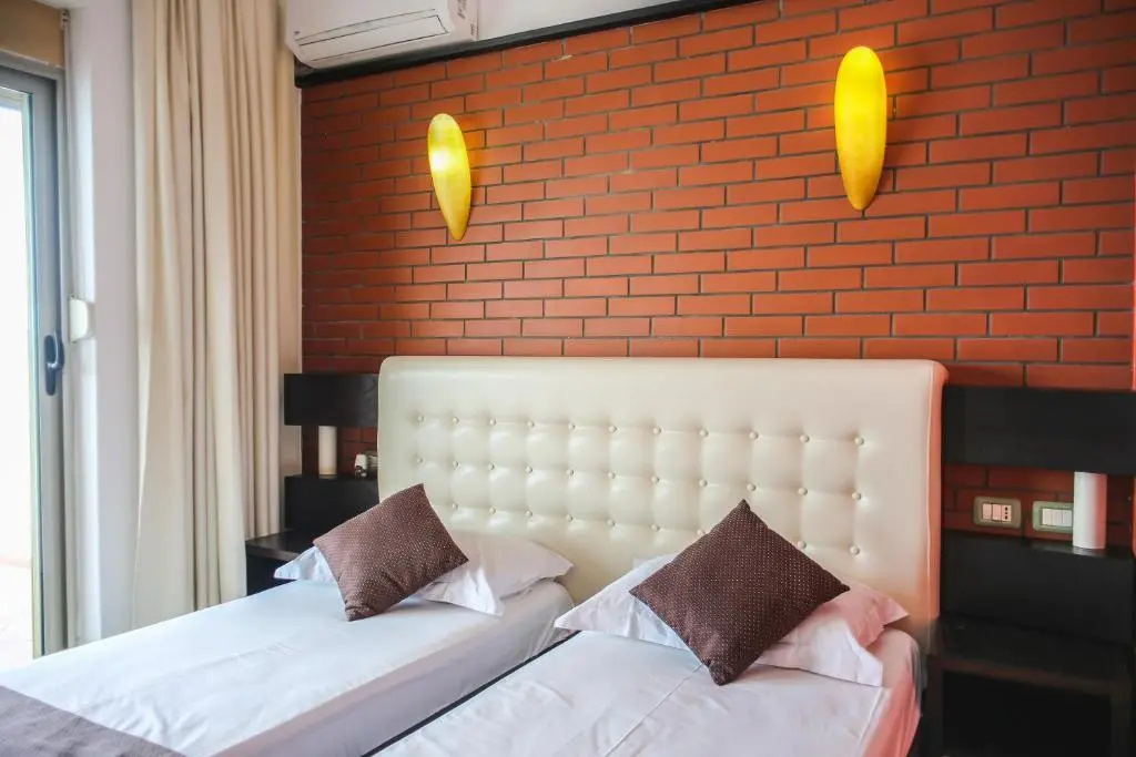 Superior Double room with balcony and with sea view (twin beds)