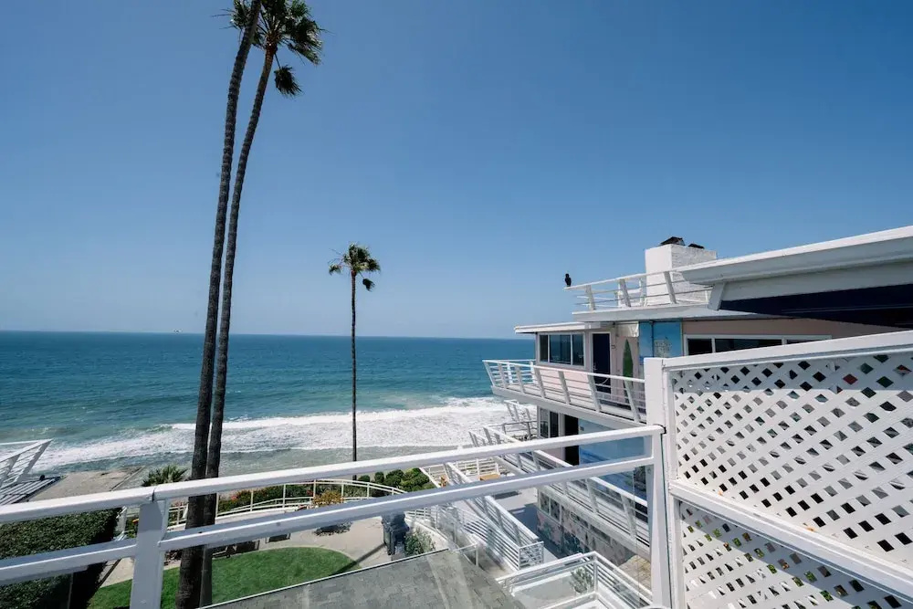1 Bedroom Suite with balcony and with ocean view