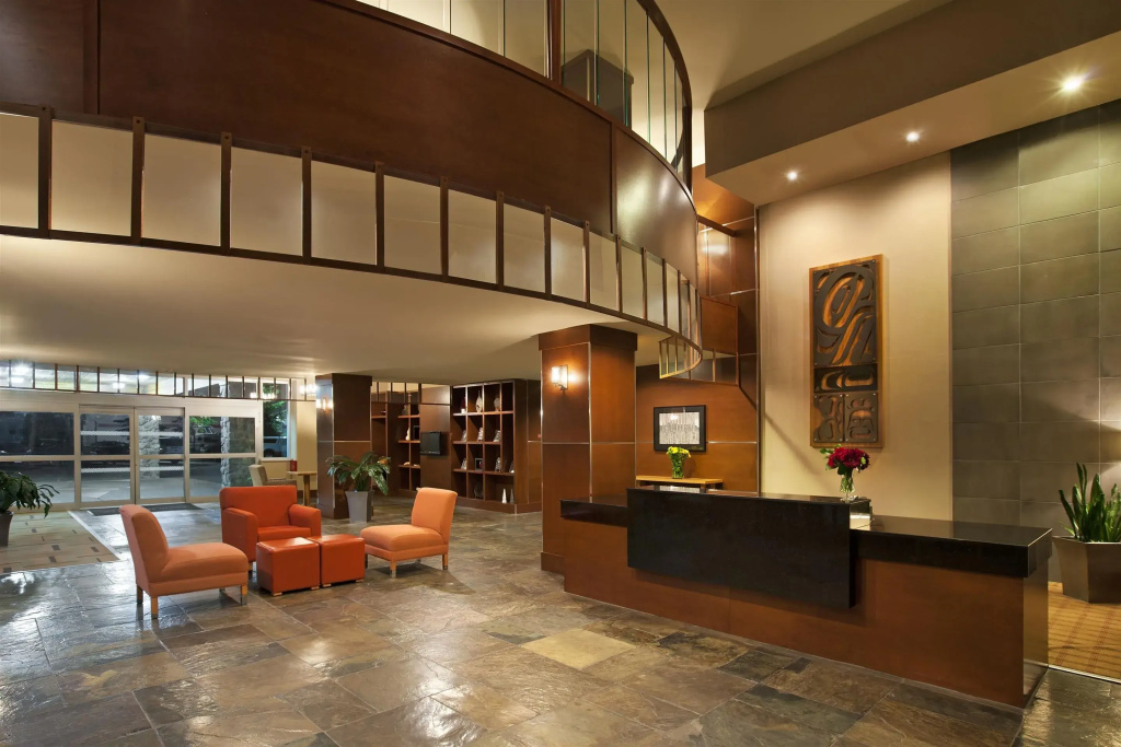 Four Points by Sheraton Victoria Gateway - Général