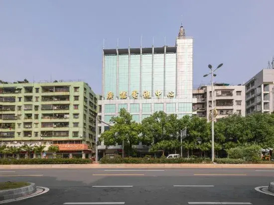 Summer Hotel