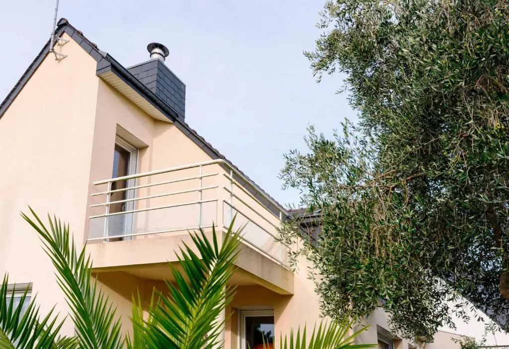 Lomener - La Goelette - 1 appartement avec 2 chambres et 2 studios à 450m de la plage
