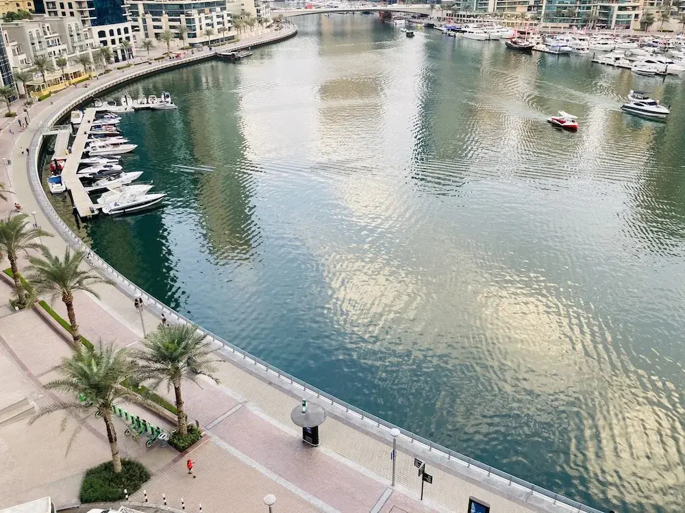 Whitesage - Marina Gem, Fancy Apartment with Waterfront Views