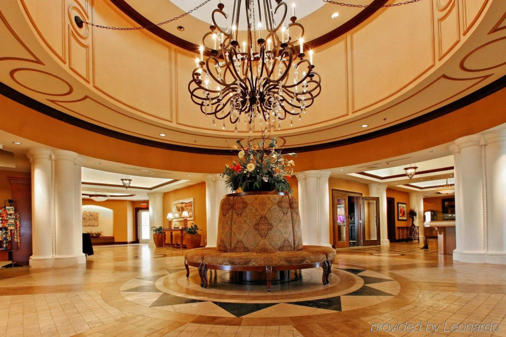 Lobby & Reception