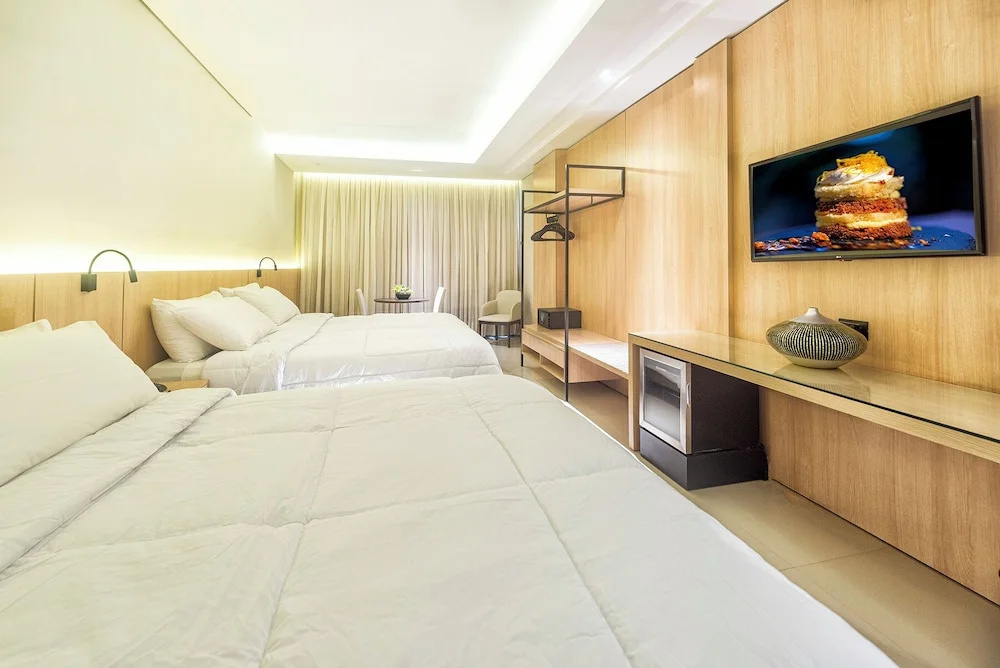 Premium Quadruple room