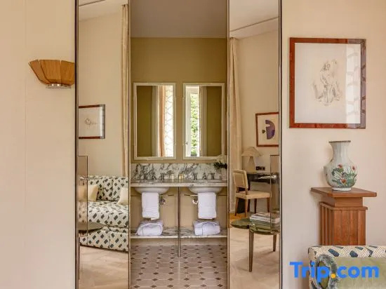 Saint James Paris - Relais & Chateaux 75