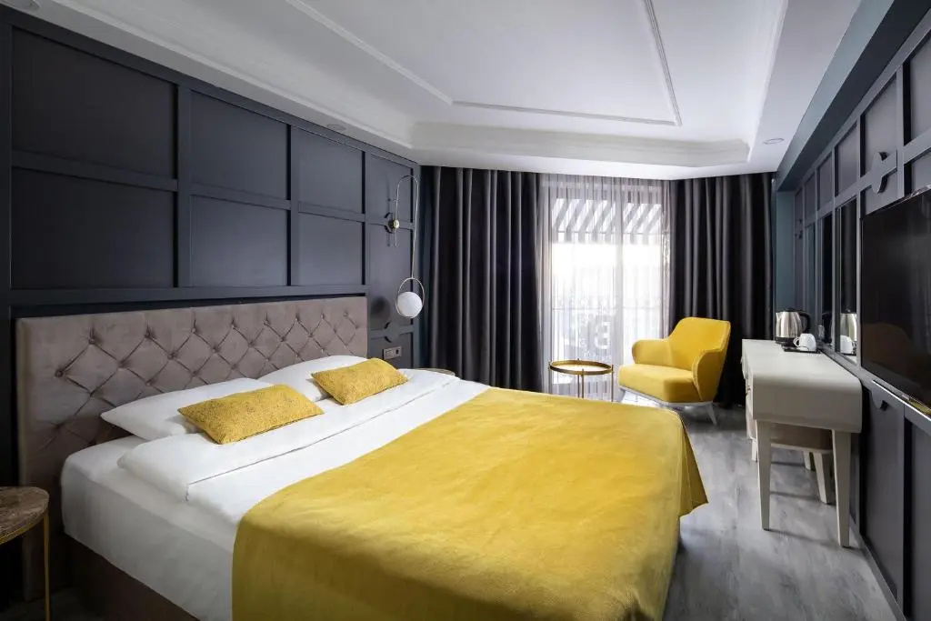 Standard Double room (full double bed)