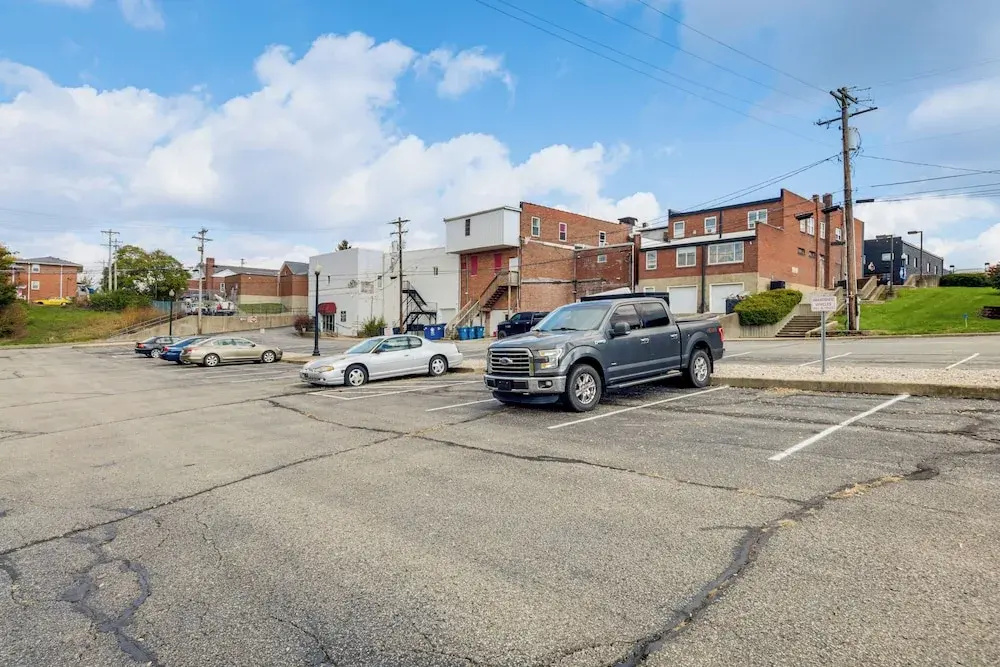 2 Mi to Ark Encounter! Walkable Williamstown Condo