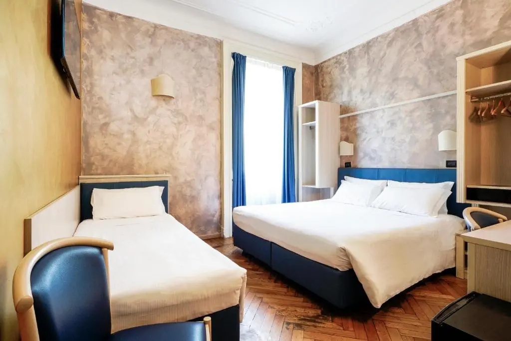 Triple room