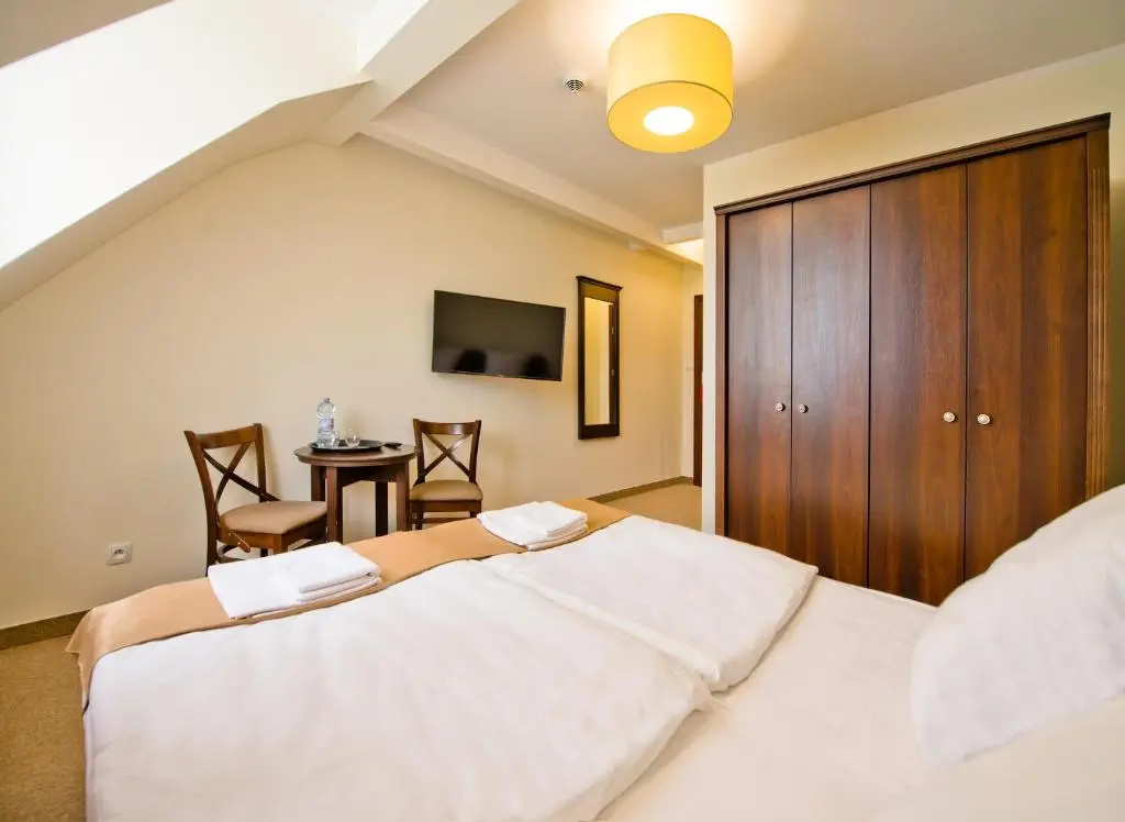 Standard Double room (full double bed)