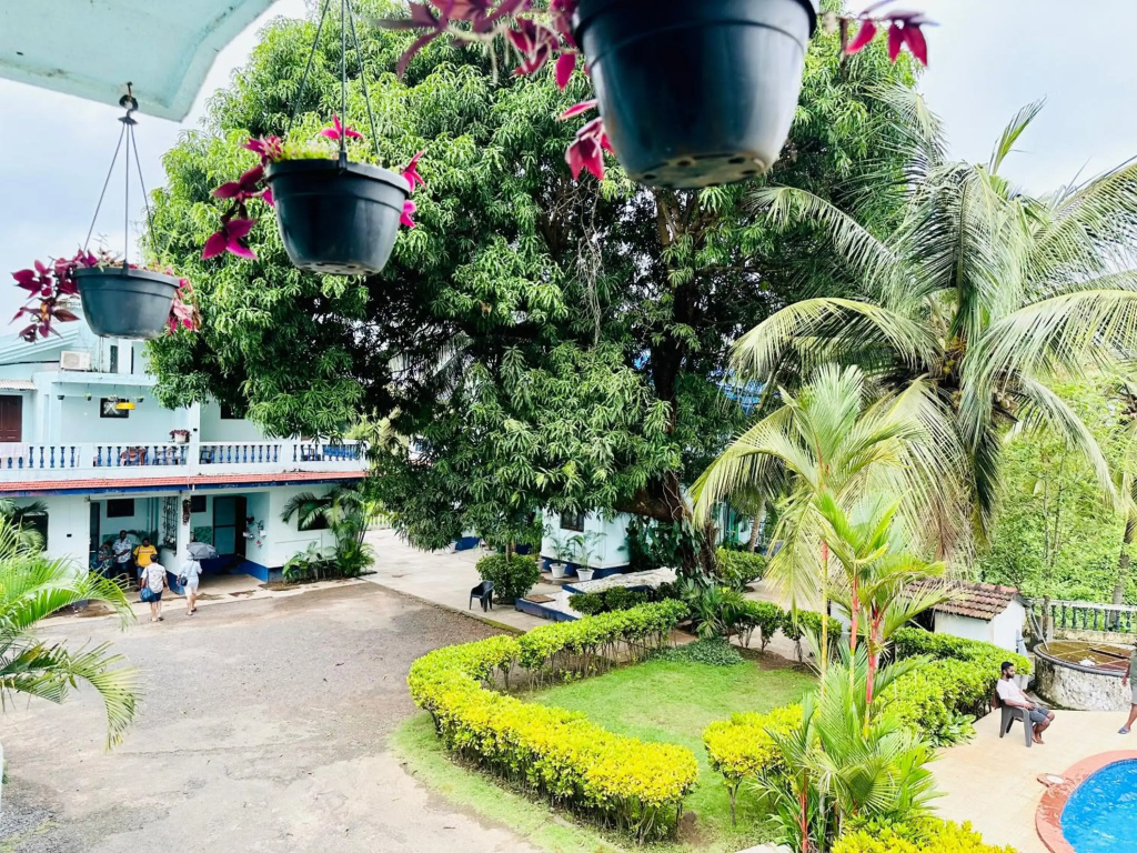 GR STAYS 4bhk Beautiful Villa In Arpora 5 mins to Baga