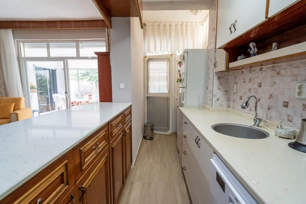 Serene House in Antalya With Shared Pool Garden - фото 15