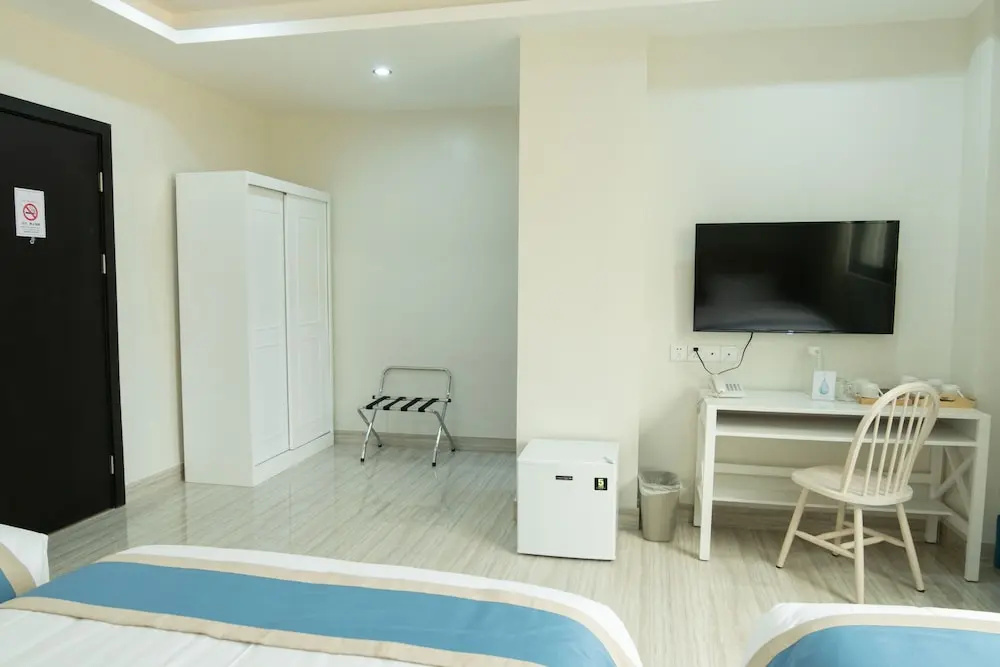 Standard Quadruple Family room